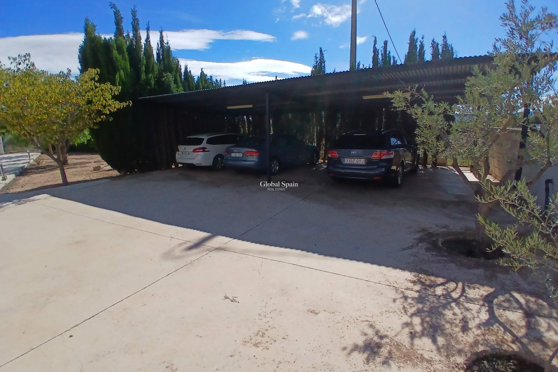 Revente - VILLA -
YECLA - Inland