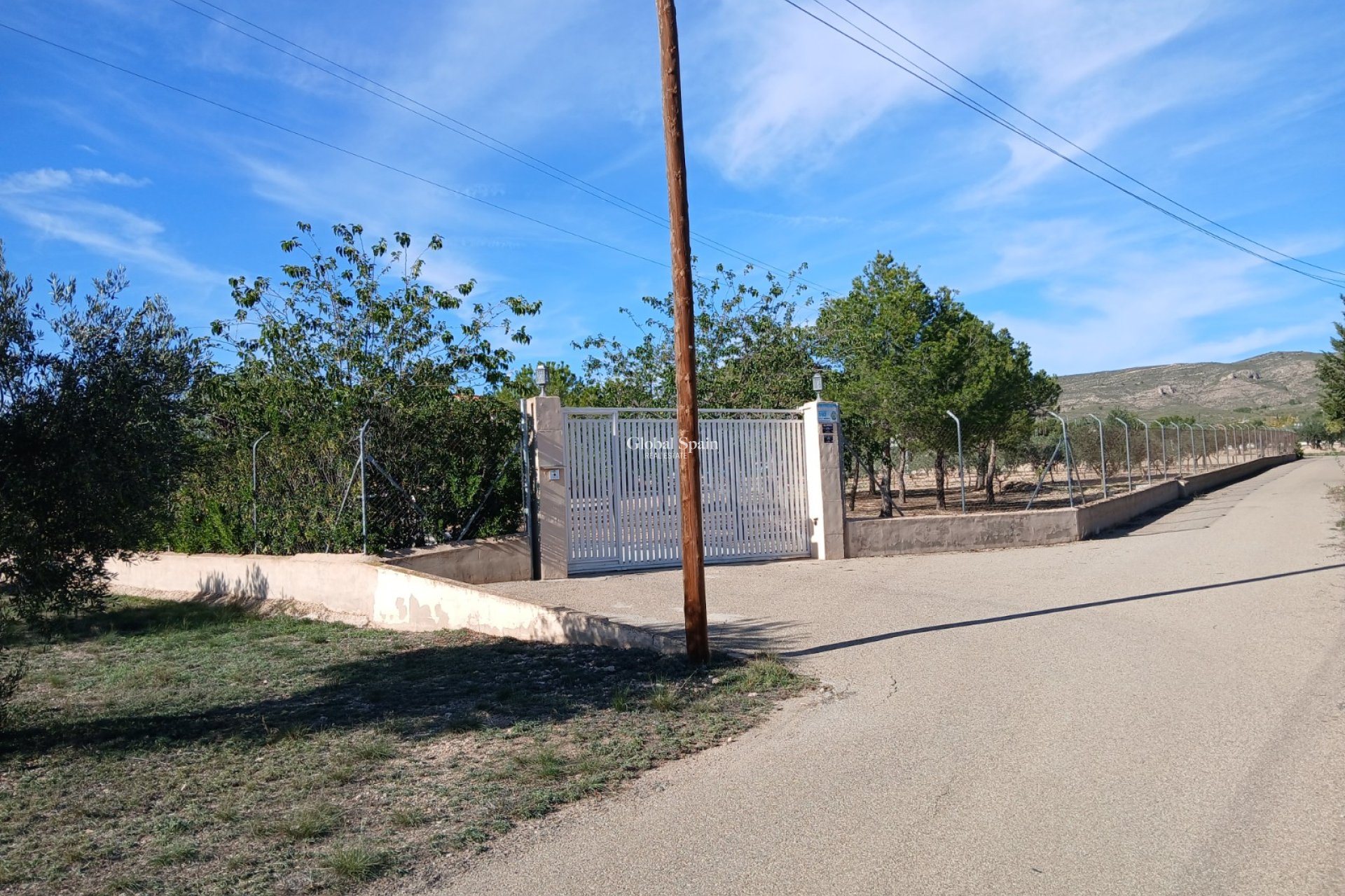 Revente - VILLA -
YECLA - Inland