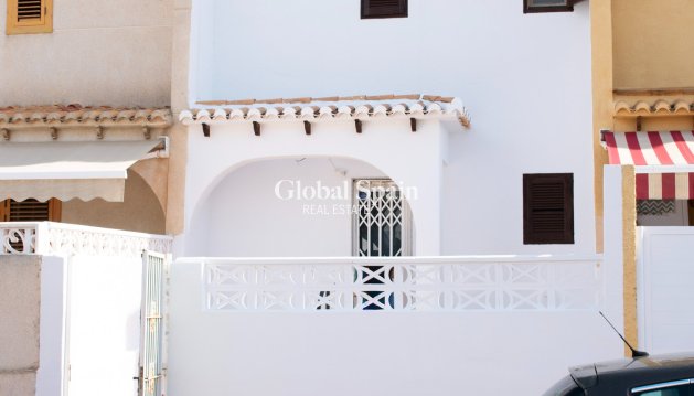 Semi-Detached - Resale - Torrevieja -
                Torrevieja