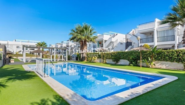 Semi separado - Venta -
                TORREVIEJA - KGVAV1