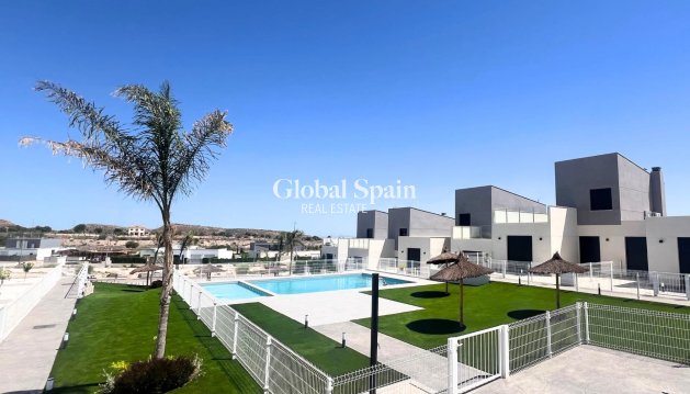 Semidetached - New Build - BAÑOS Y MENDIGO -
                Altaona Golf