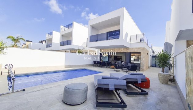 Semidetached - New Build - SAN PEDRO DEL PINATAR -
                Los antolinos