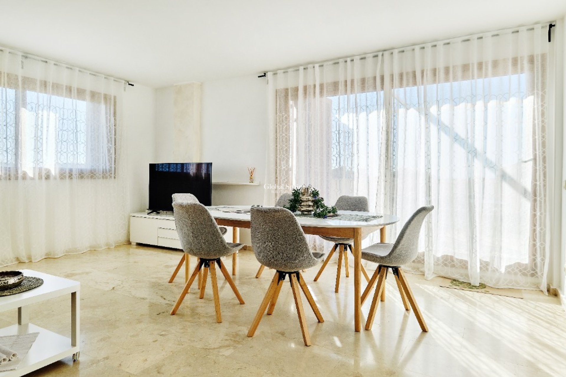Short Term Rental - Apartment -
PUNTA PRIMA - La Entrada