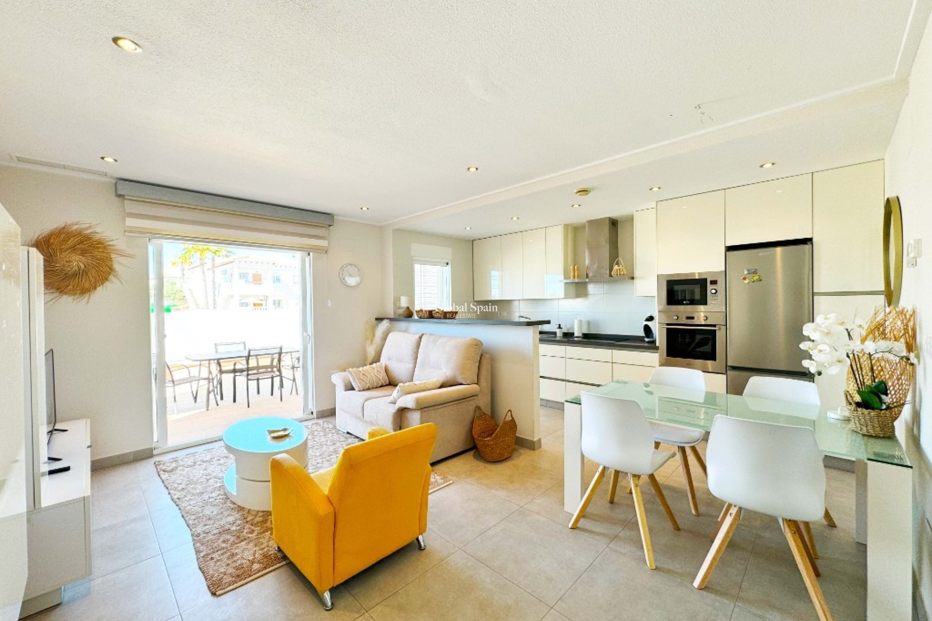 Short Term Rental - Apartment -
PUNTA PRIMA