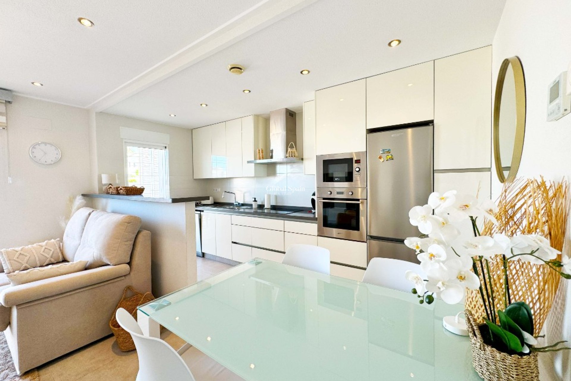 Short Term Rental - Apartment -
PUNTA PRIMA