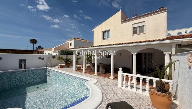 terraced_house - Resale - TORREVIEJA -
                Costa Blanca Sur