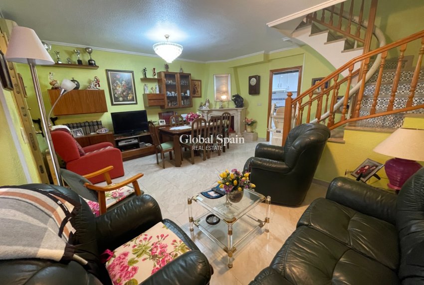 Venta - 2. Casa de pueblo -
GUARDAMAR DEL SEGURA