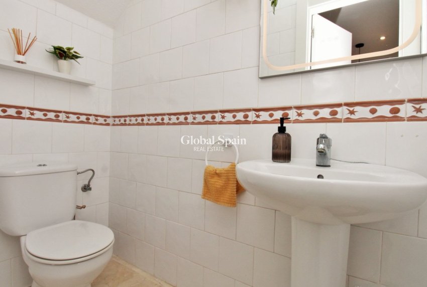 Venta - 2. Casa de pueblo -
ORIHUELA COSTA - VILLAMARTÍN