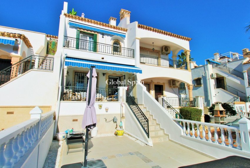 Venta - 2. Casa de pueblo -
ORIHUELA COSTA - VILLAMARTÍN