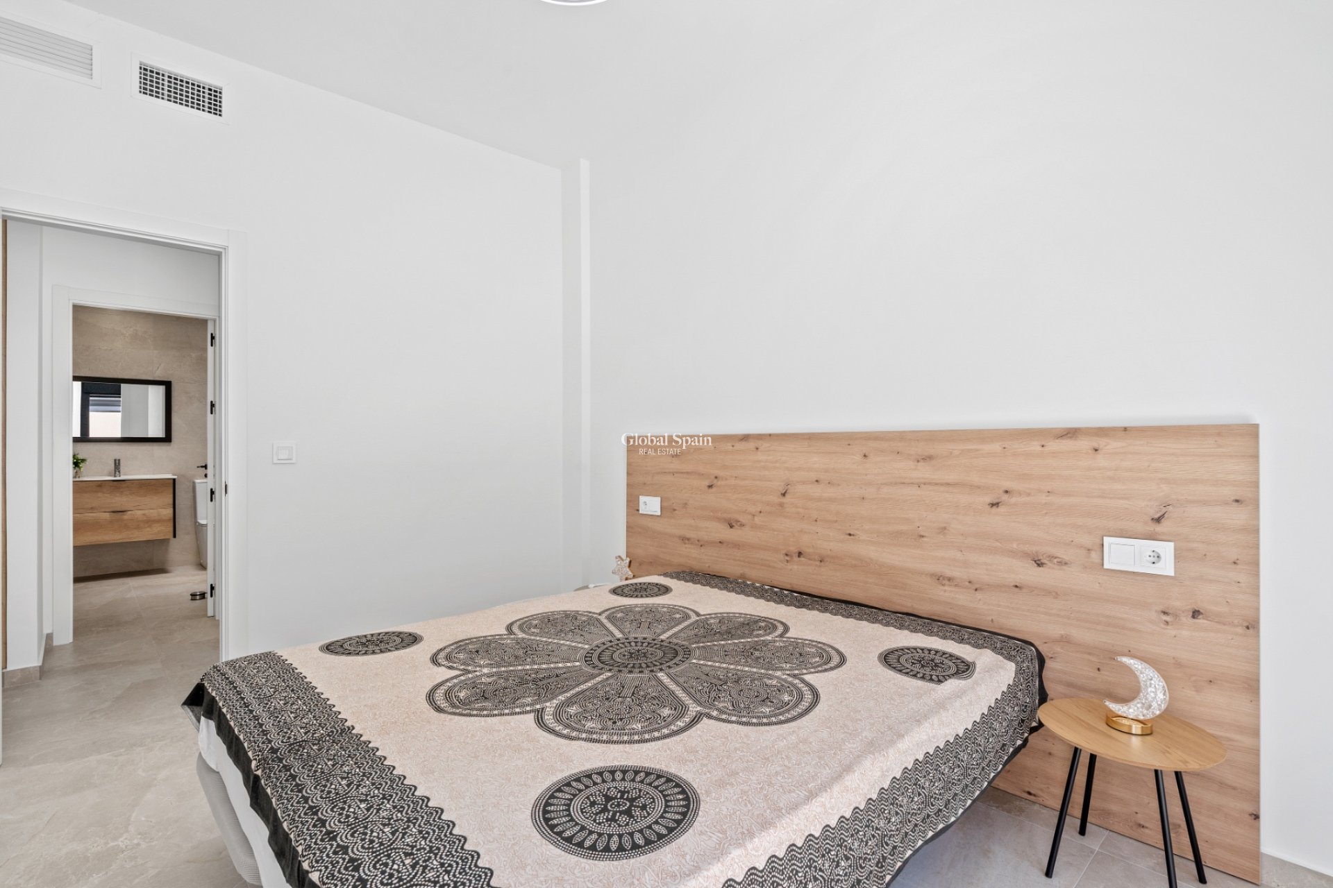 Venta - 6. Villa independiente -
DAYA NUEVA - Costa Blanca South