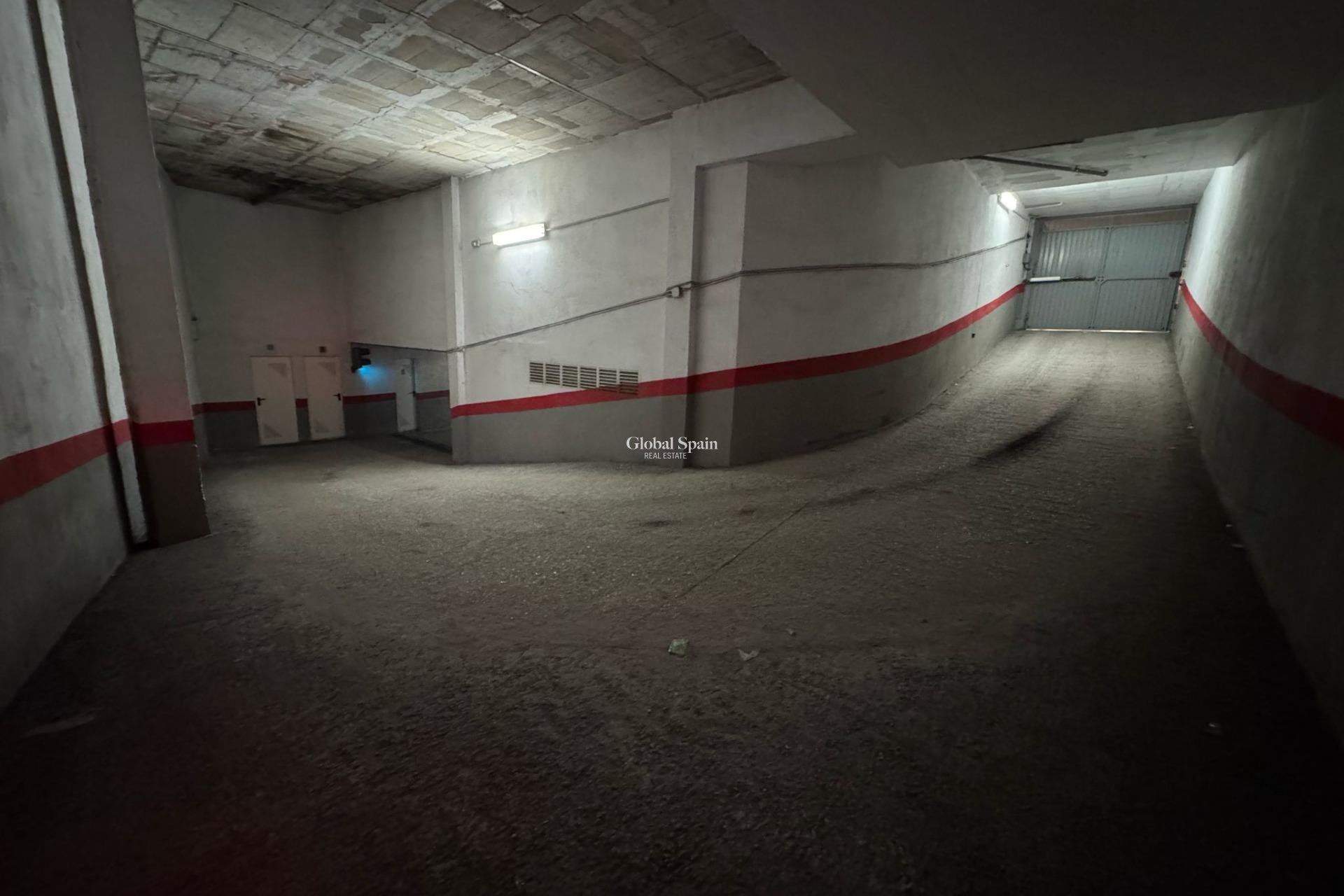 Venta - APARCAMIENTO / GARAJE -
TORREVIEJA - Centro