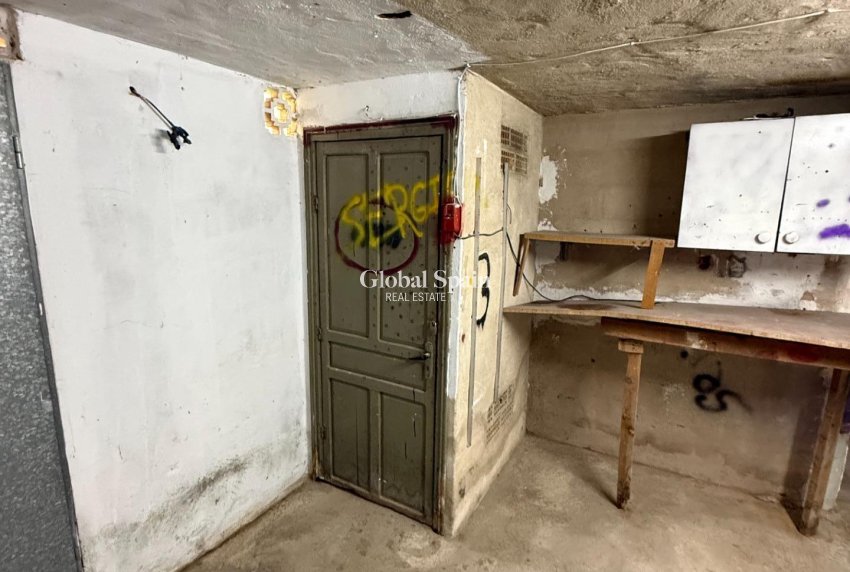 Venta - APARCAMIENTO / GARAJE -
TORREVIEJA - Playa del cura