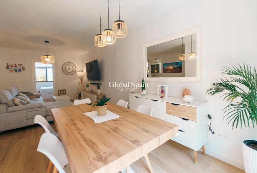 Venta - Apartamento -
Albir - center