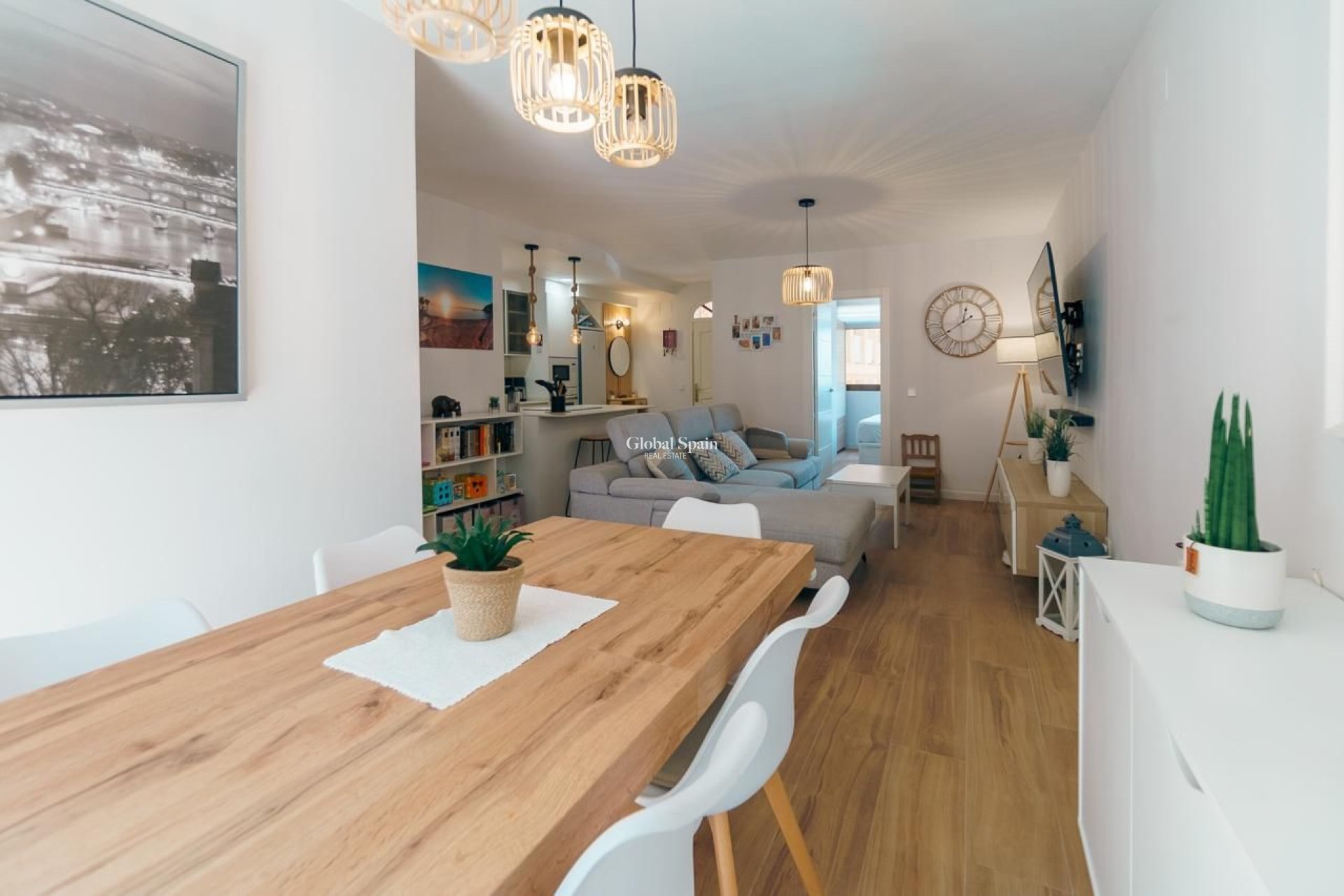 Venta - Apartamento -
Albir - center