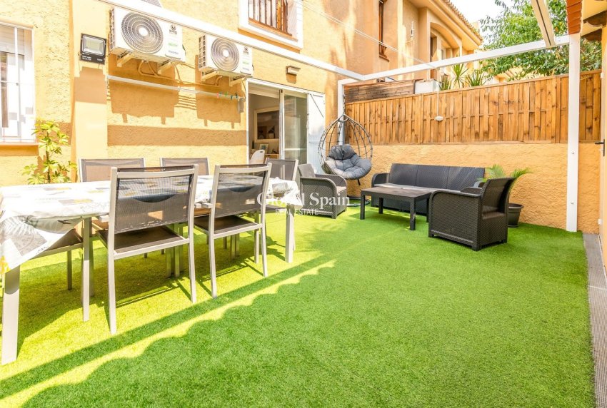 Venta - Apartamento -
Albir - center