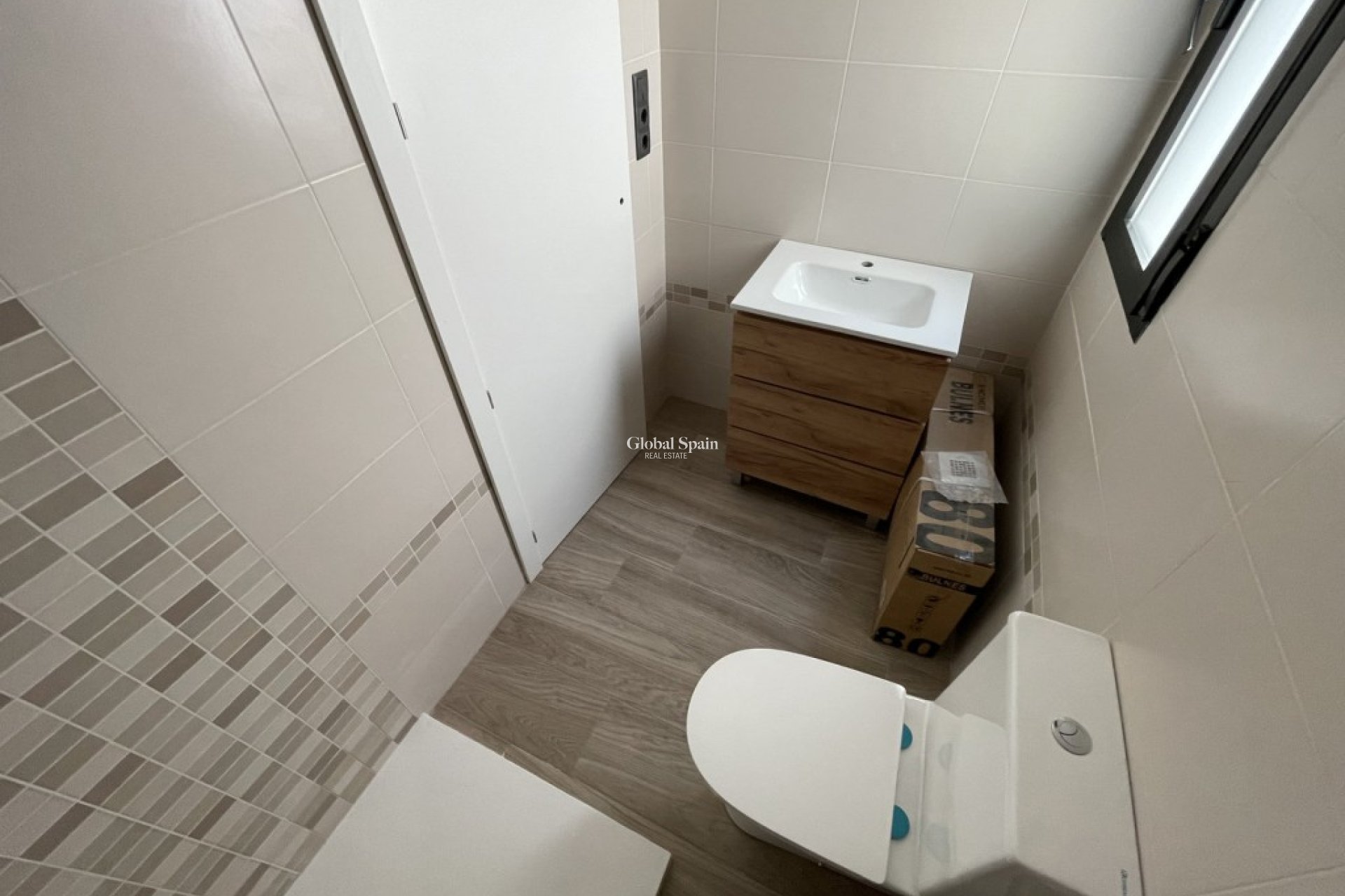 Venta - APARTAMENTO -
ALGORFA - Inland