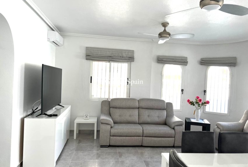 Venta - APARTAMENTO -
ALGORFA - Inland