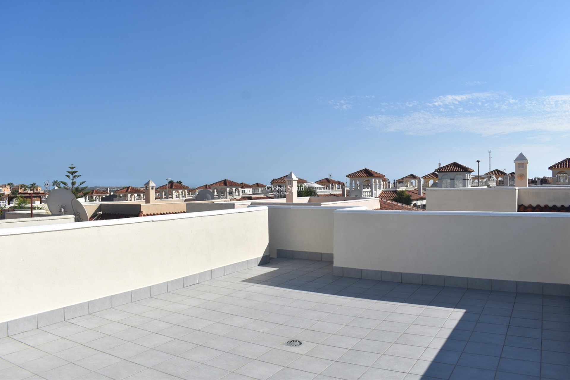 Venta - APARTAMENTO -
ALGORFA - Inland