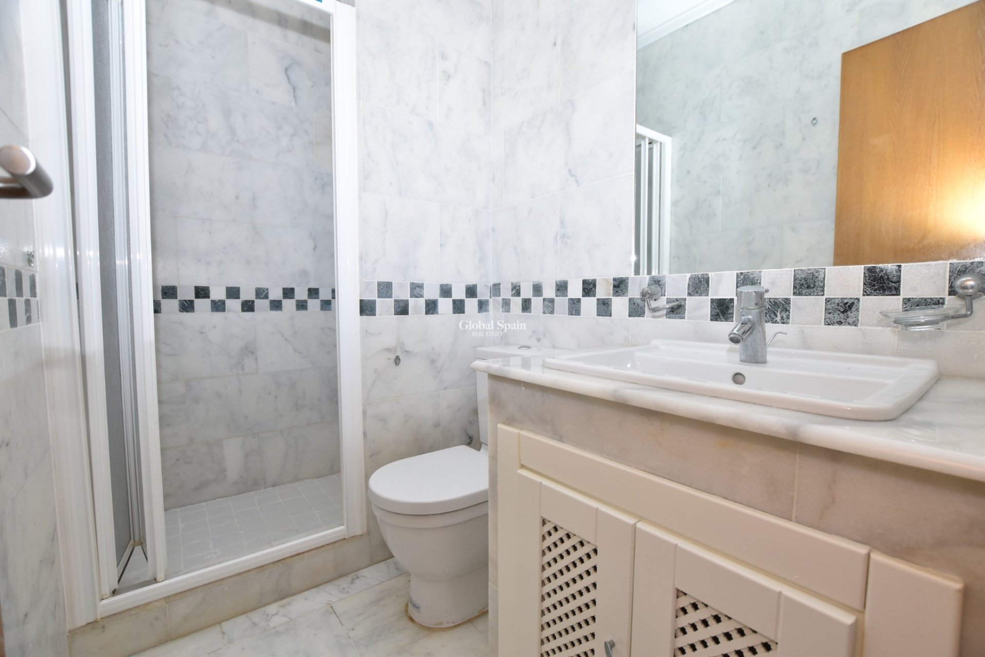 Venta - APARTAMENTO -
ALGORFA - Inland