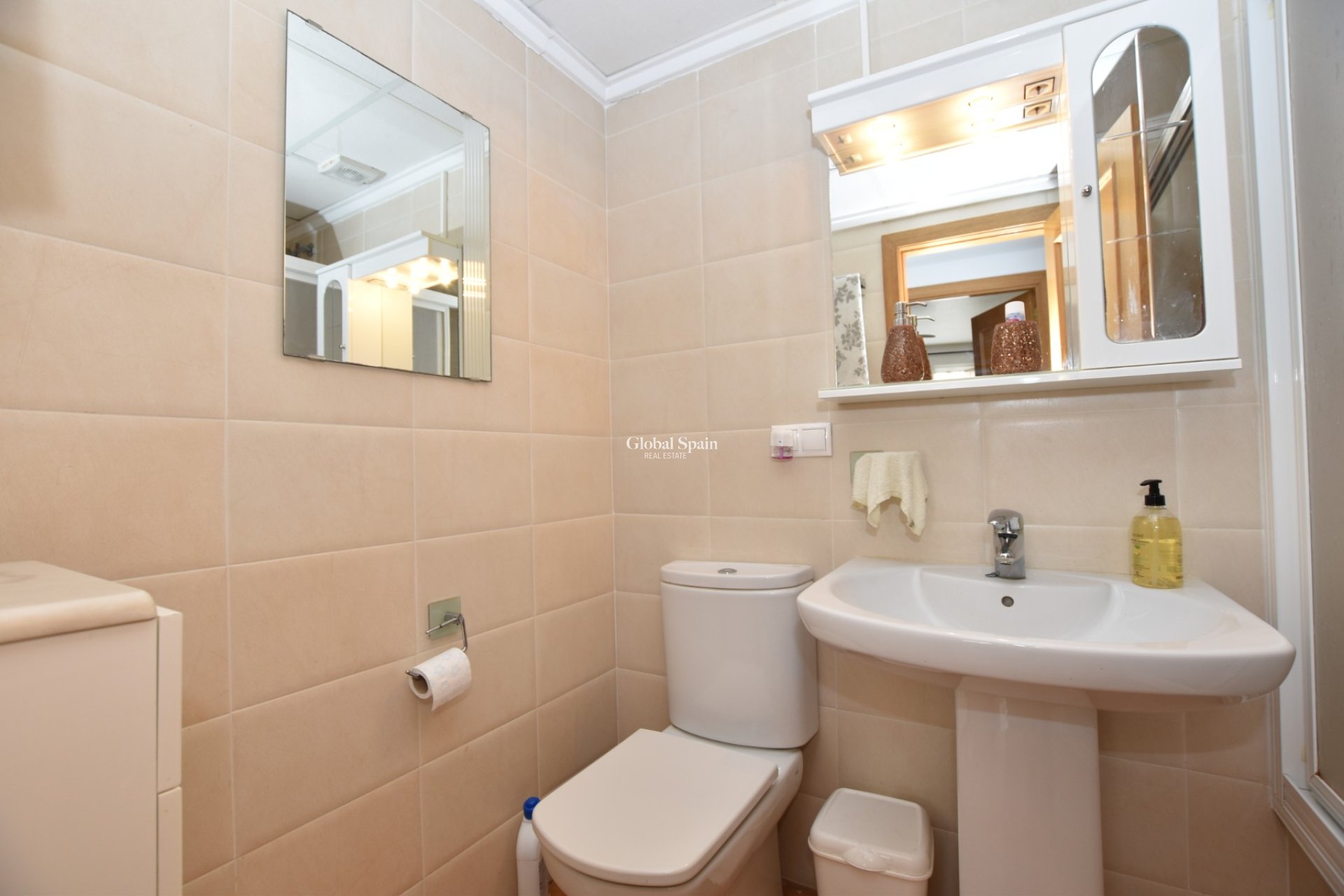 Venta - APARTAMENTO -
ALGORFA - Inland