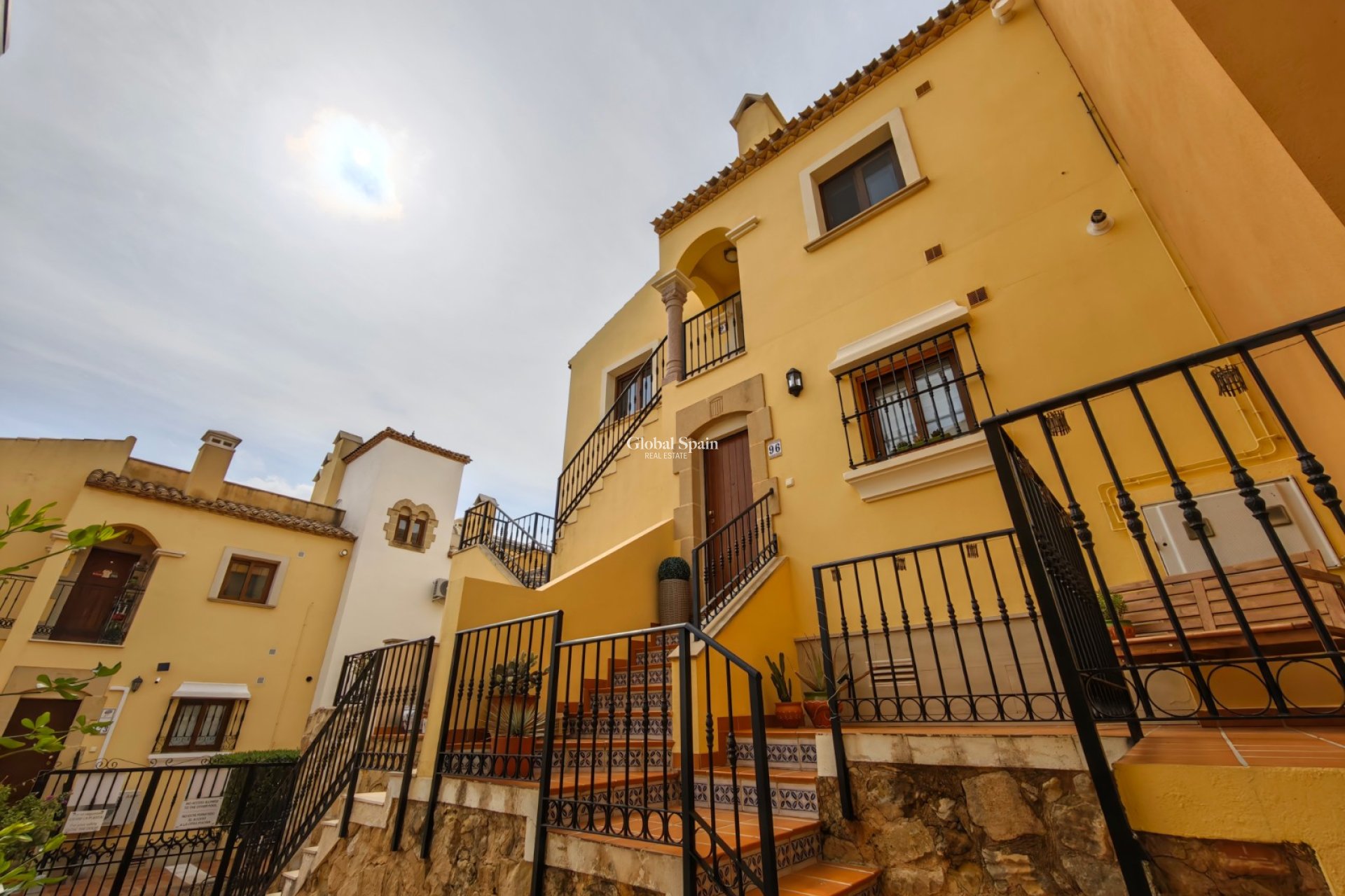Venta - APARTAMENTO -
ALGORFA - Inland