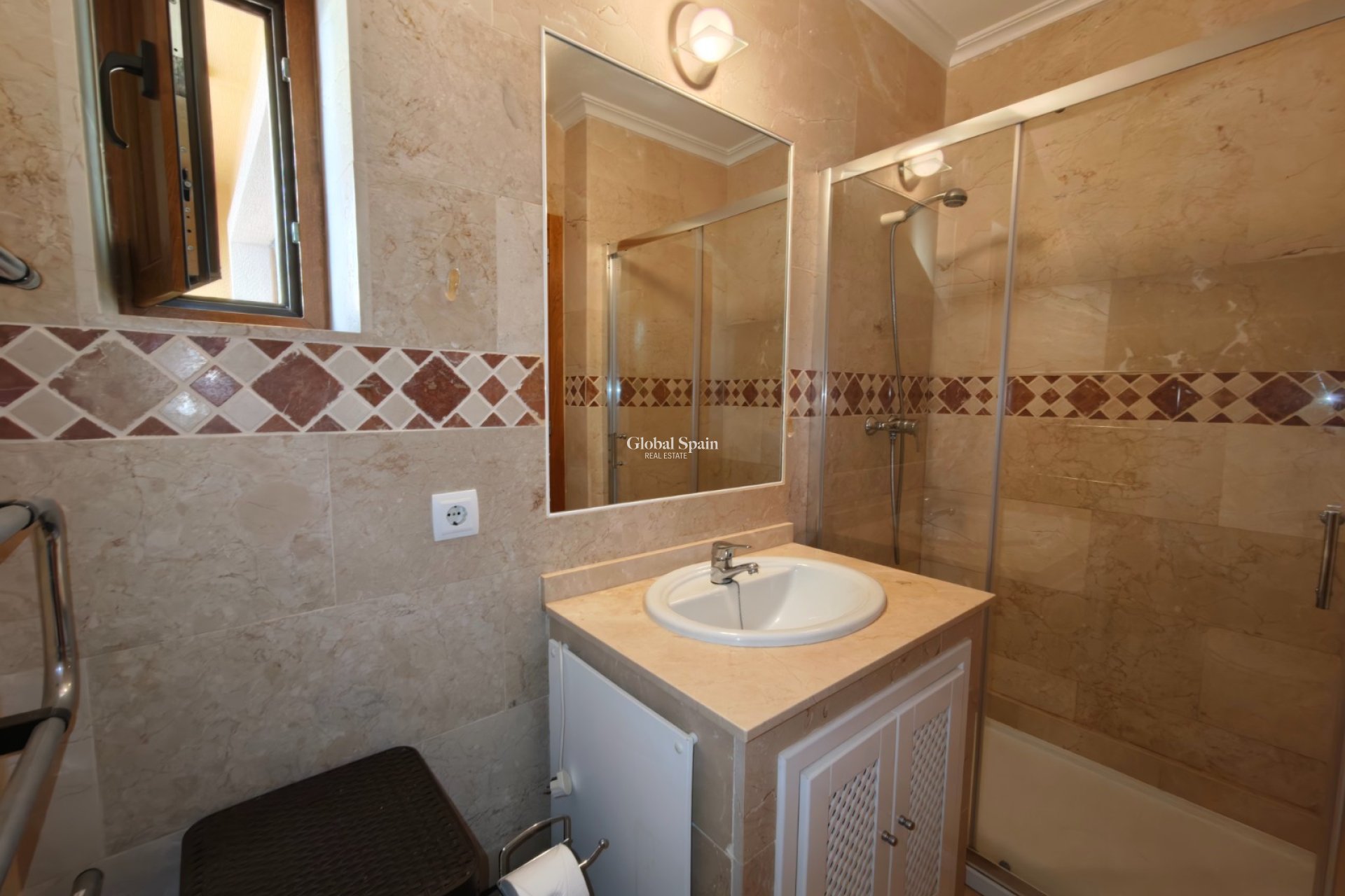 Venta - APARTAMENTO -
ALGORFA - Inland