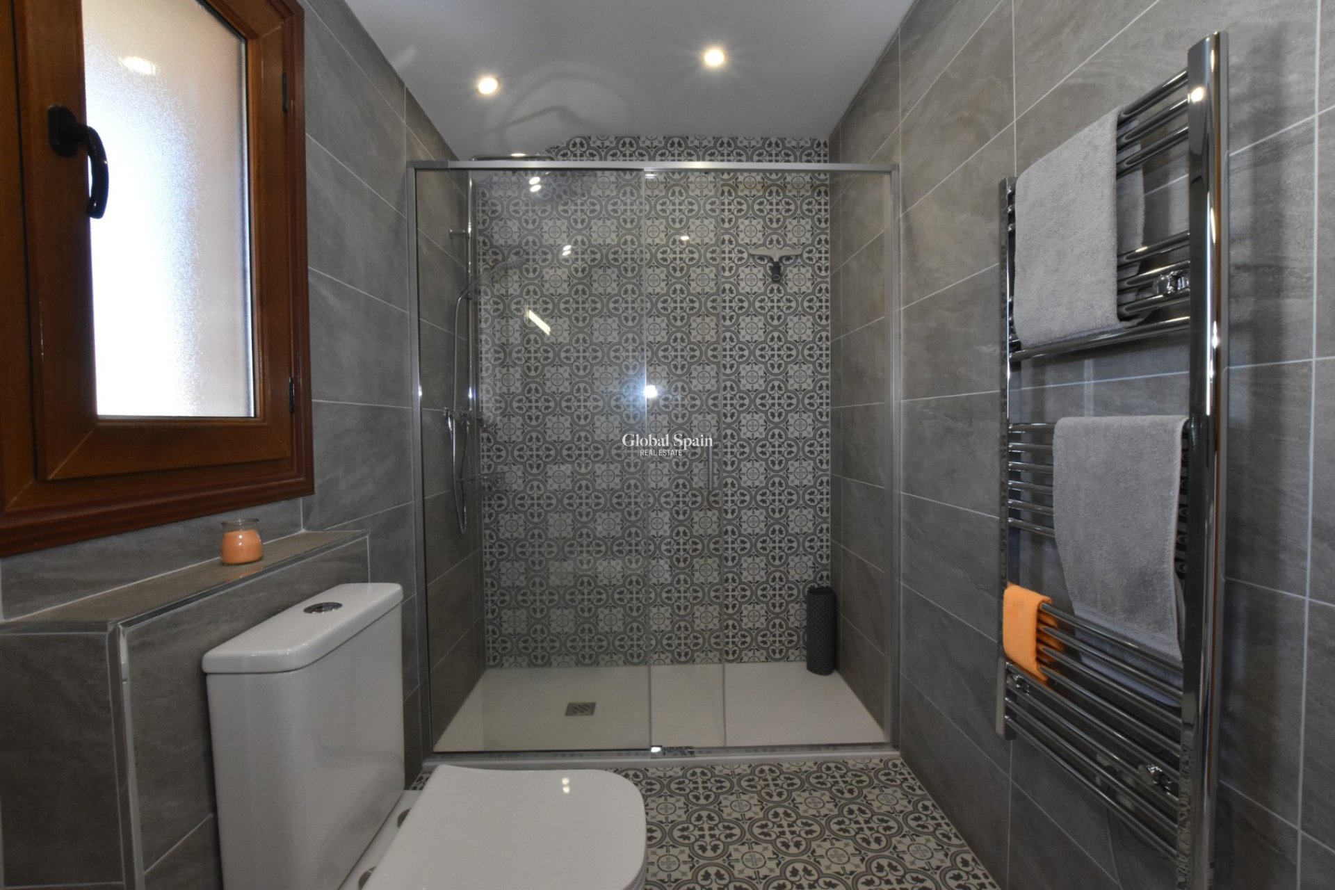 Venta - APARTAMENTO -
ALGORFA - Inland