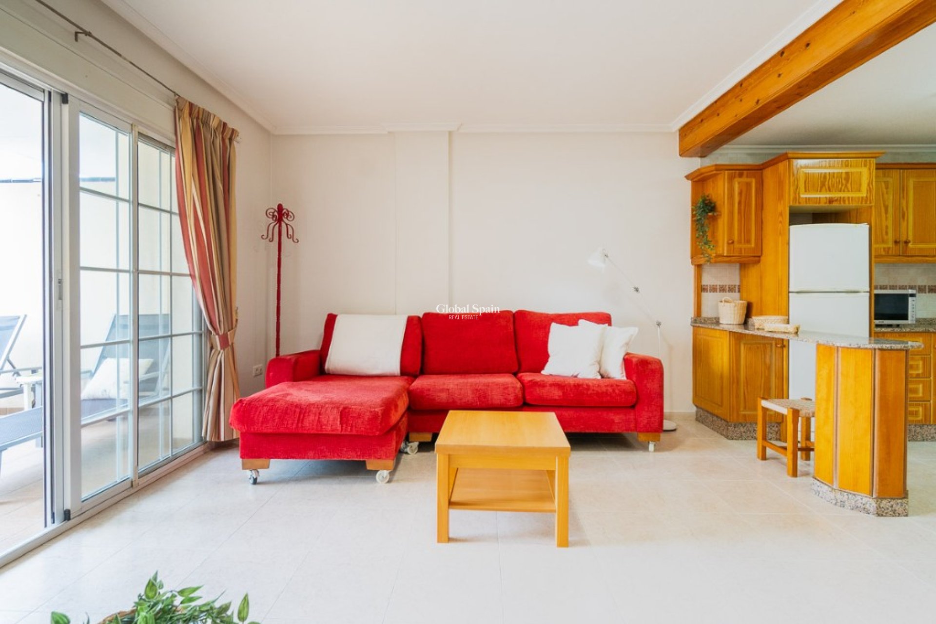 Venta - Apartamento -
ALGORFA