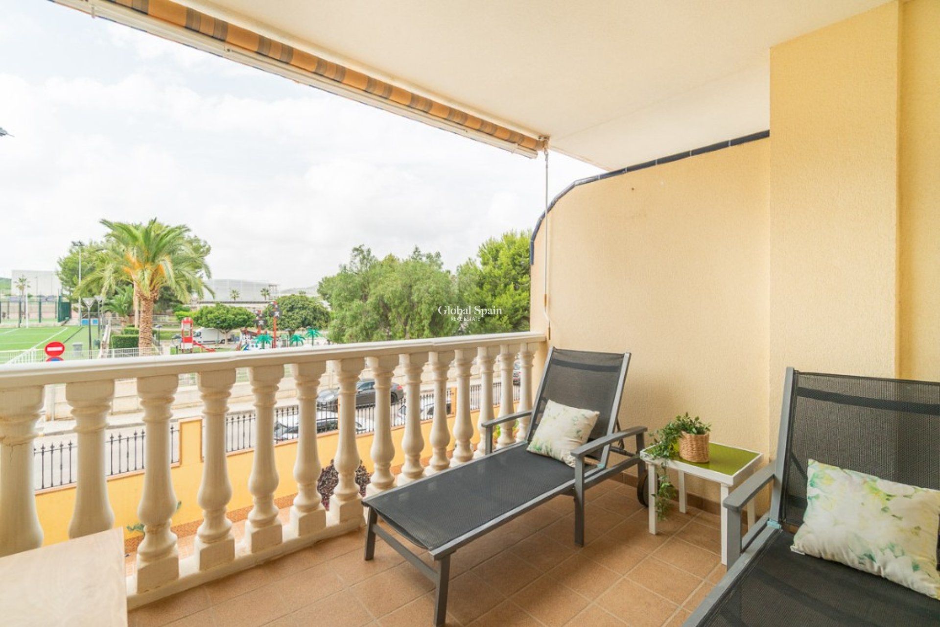 Venta - Apartamento -
ALGORFA