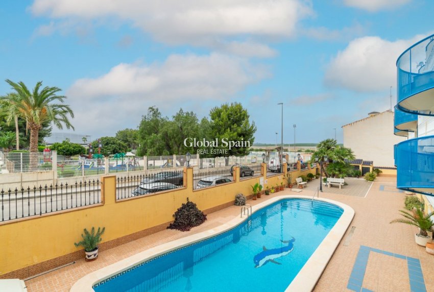 Venta - Apartamento -
ALGORFA