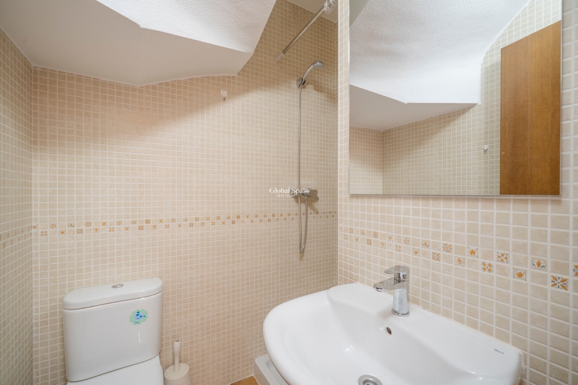 Venta - APARTAMENTO -
ALGORFA