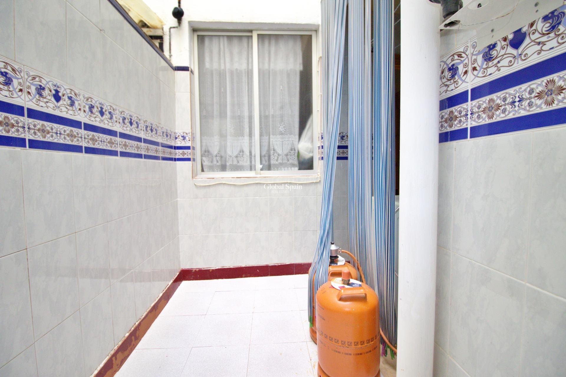 Venta - APARTAMENTO -
ALICANTE - BENALÚA