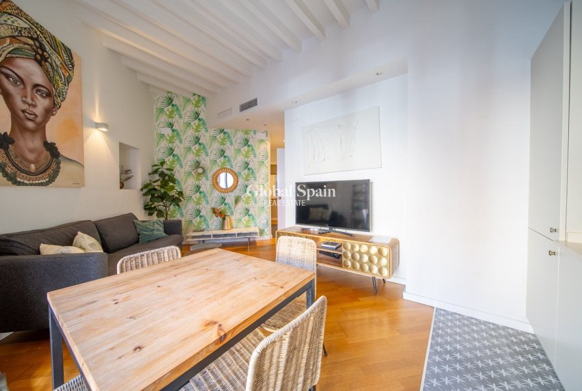 Venta - APARTAMENTO -
ALICANTE - Centro