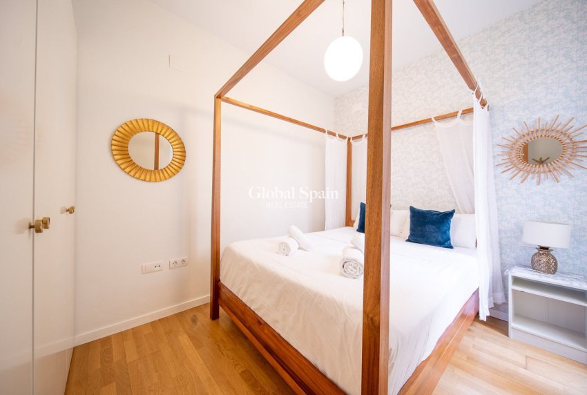 Venta - APARTAMENTO -
ALICANTE - Centro