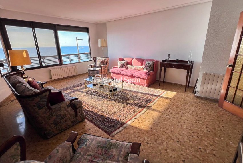 Venta - APARTAMENTO -
ALICANTE - Centro