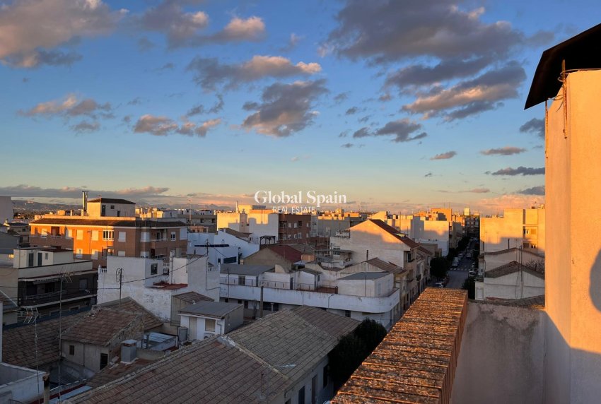 Venta - APARTAMENTO -
ALMORADÍ - Centro Urbano 2