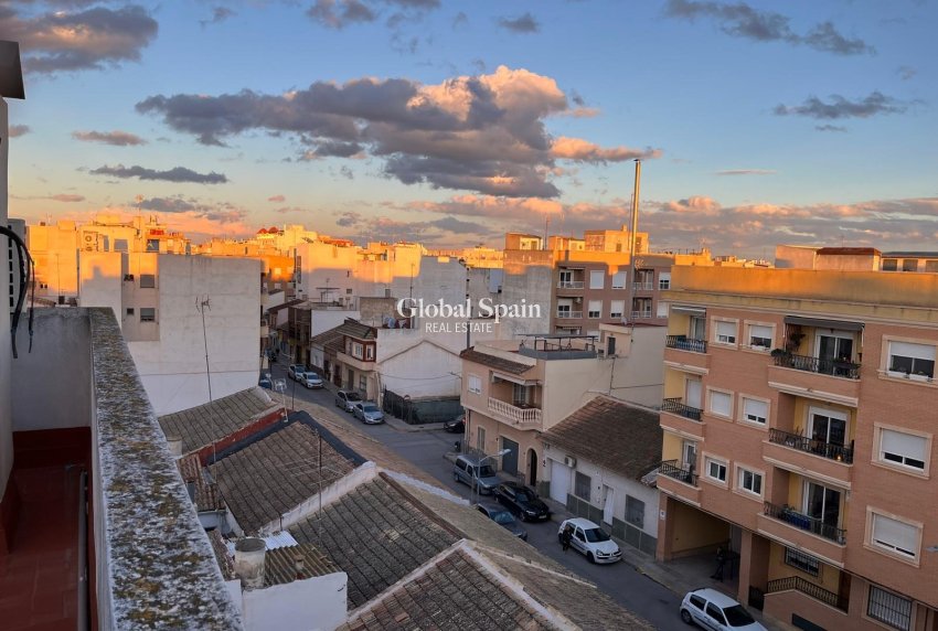 Venta - APARTAMENTO -
ALMORADÍ - Centro Urbano 2