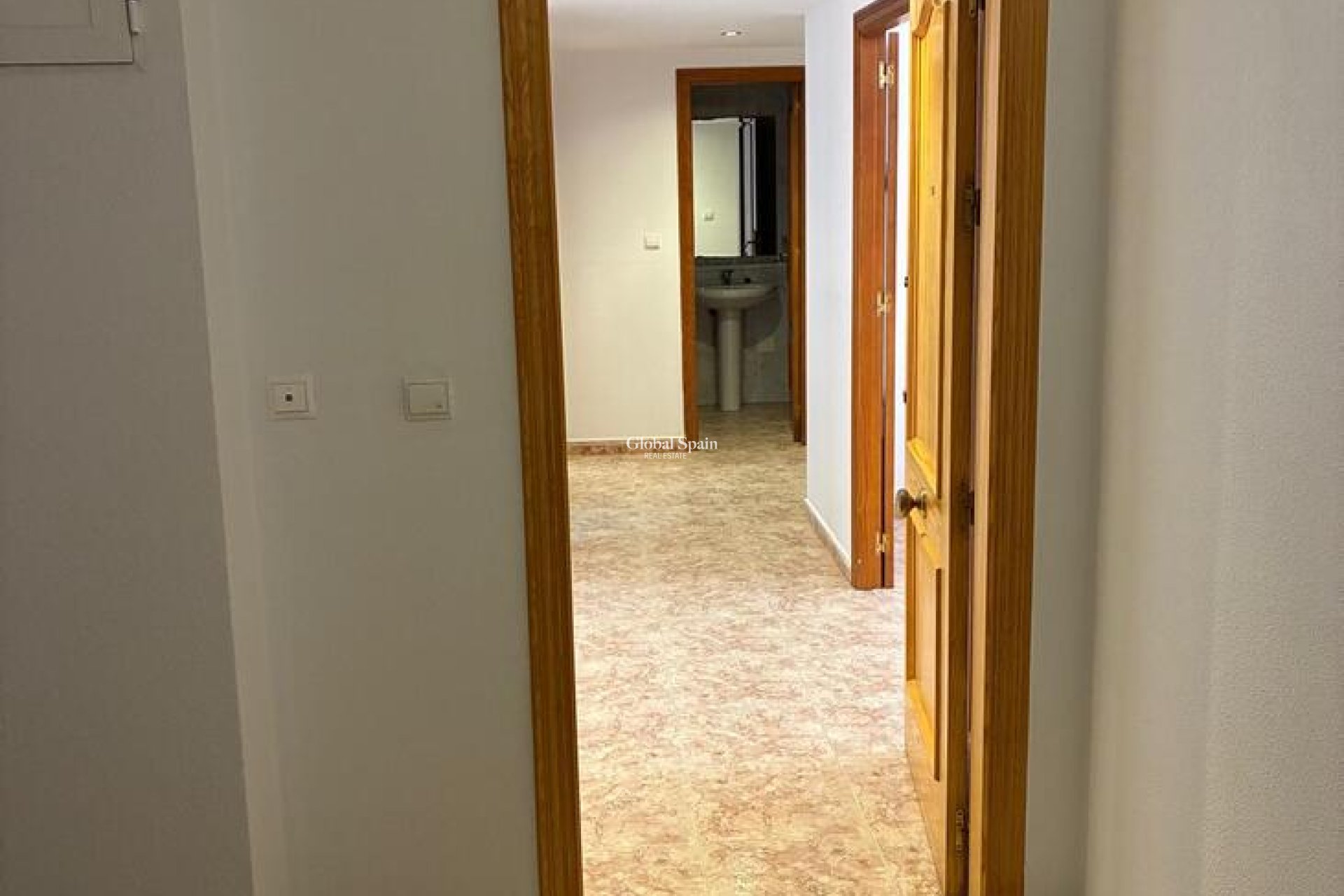 Venta - APARTAMENTO -
ALMORADÍ - Costa Blanca