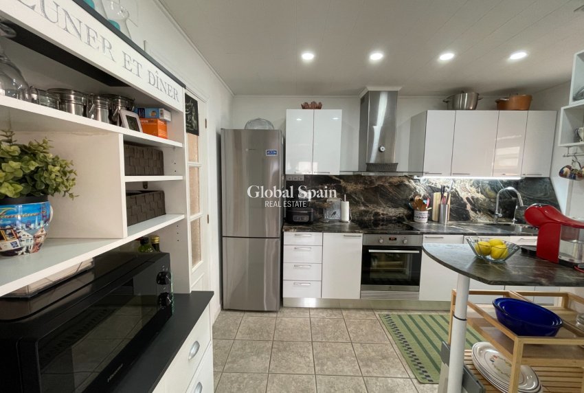 Venta - APARTAMENTO -
ALMORADÍ - Inland