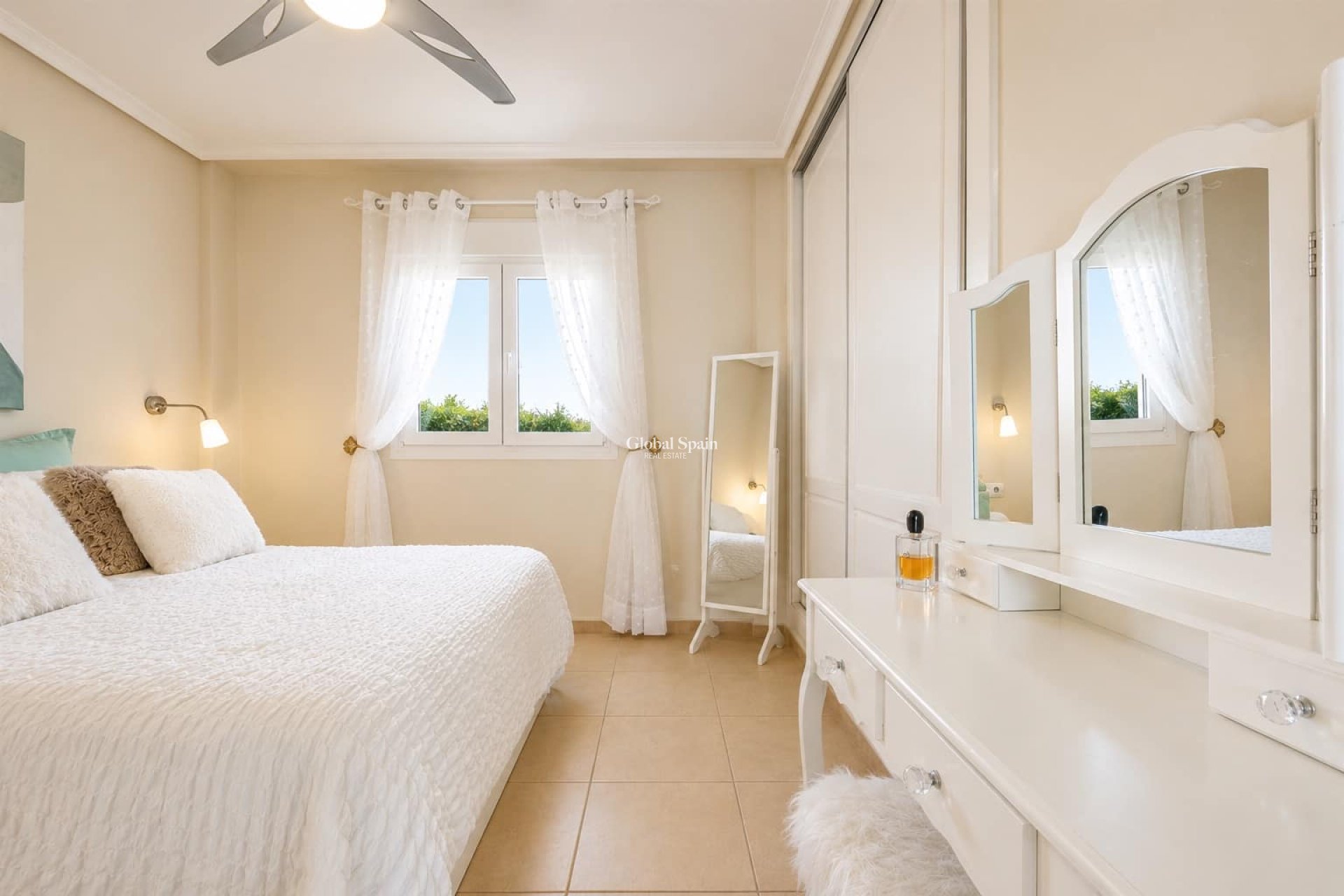 Venta - APARTAMENTO -
Altaona Golf and Country Club - Inland