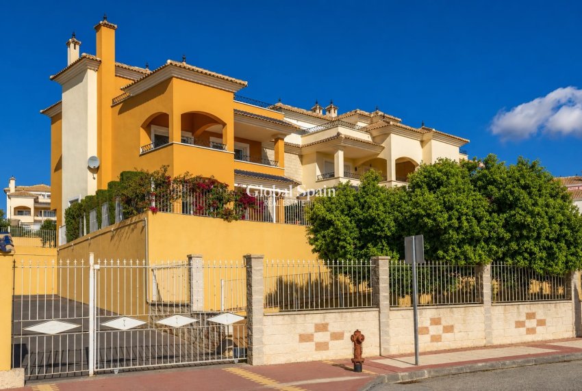 Venta - APARTAMENTO -
Altaona Golf and Country Club - Inland
