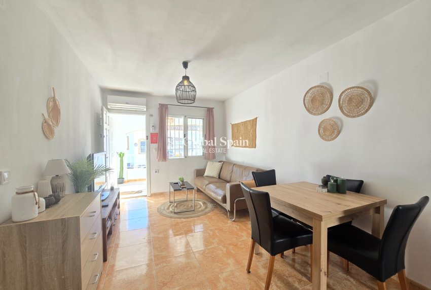 Venta - Apartamento - Apartamento en Planta Alta -
TORREVIEJA - El limonar