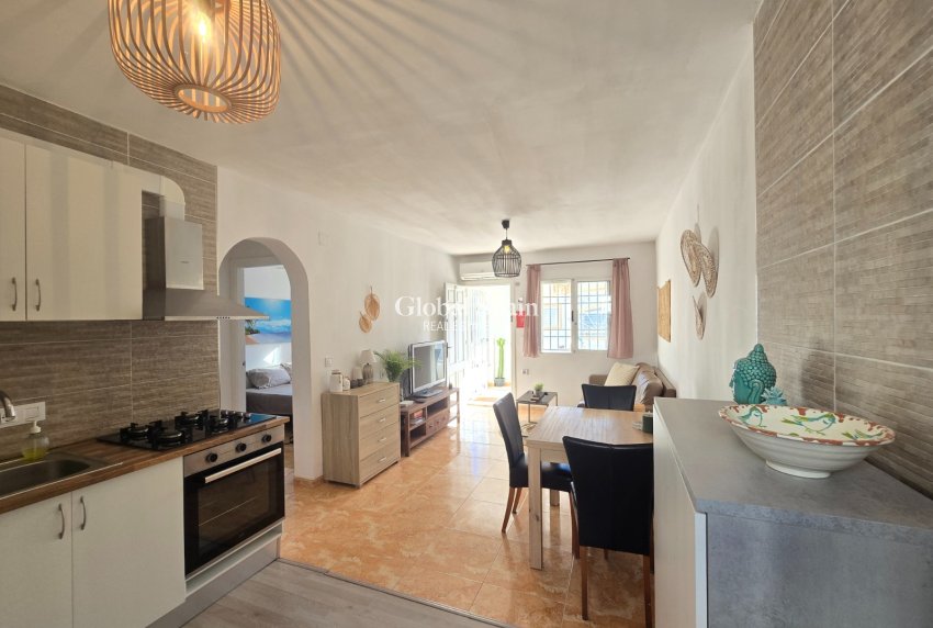 Venta - Apartamento - Apartamento en Planta Alta -
TORREVIEJA - El limonar