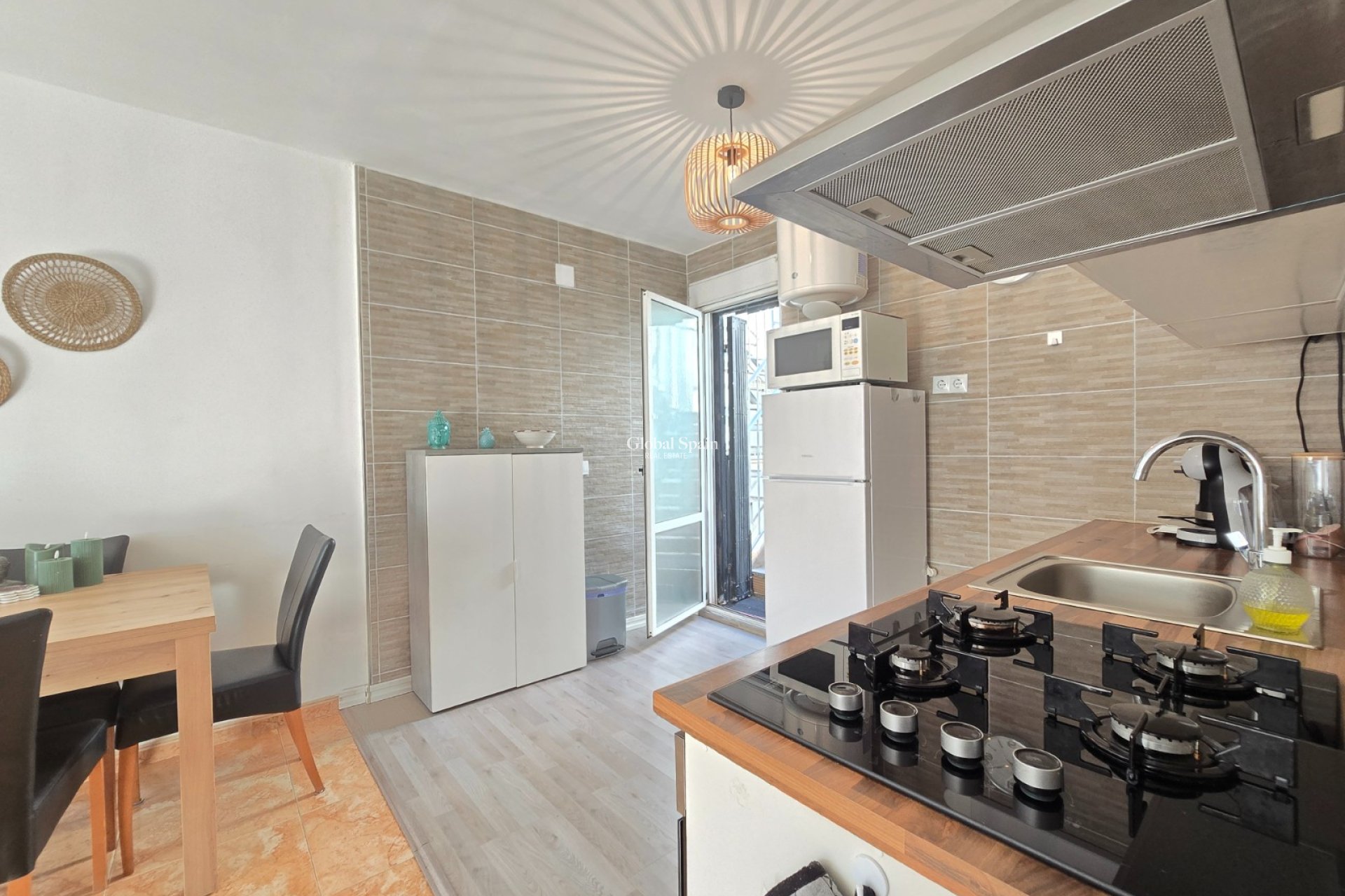 Venta - Apartamento - Apartamento en Planta Alta -
TORREVIEJA - El limonar