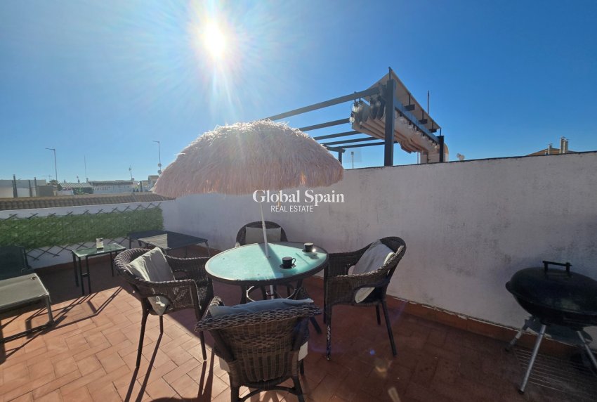 Venta - Apartamento - Apartamento en Planta Alta -
TORREVIEJA - El limonar