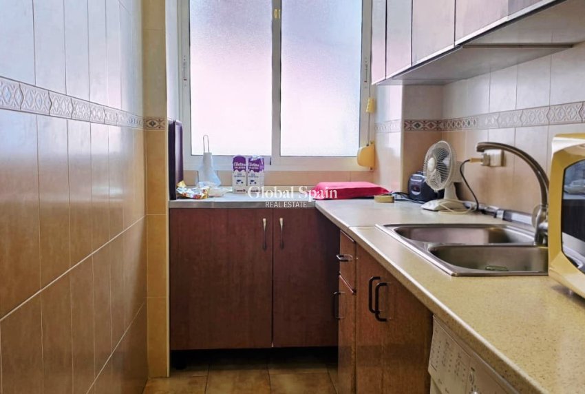 Venta - APARTAMENTO -
BENIDORM - Centro