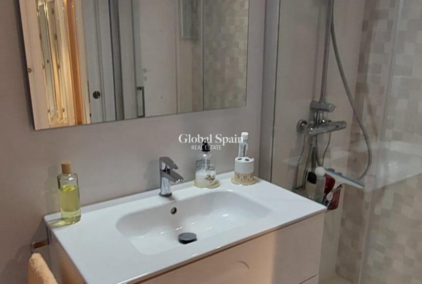 Venta - APARTAMENTO -
BENIDORM - Levante