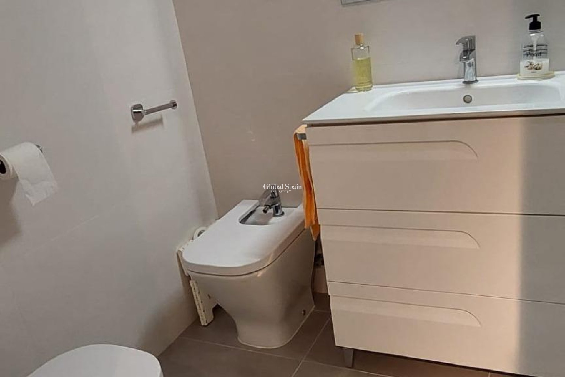 Venta - APARTAMENTO -
BENIDORM - Levante