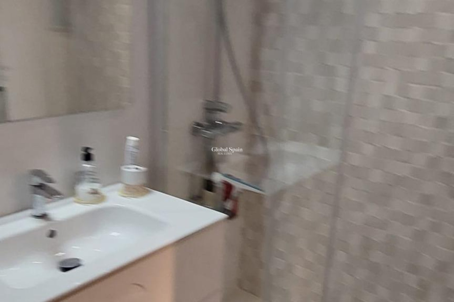 Venta - APARTAMENTO -
BENIDORM - Levante