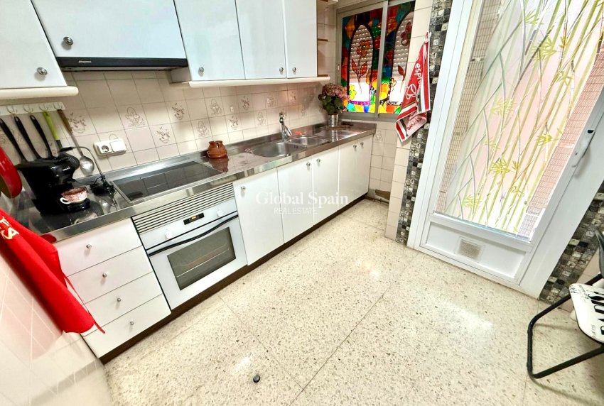 Venta - APARTAMENTO -
BENIDORM - Levante